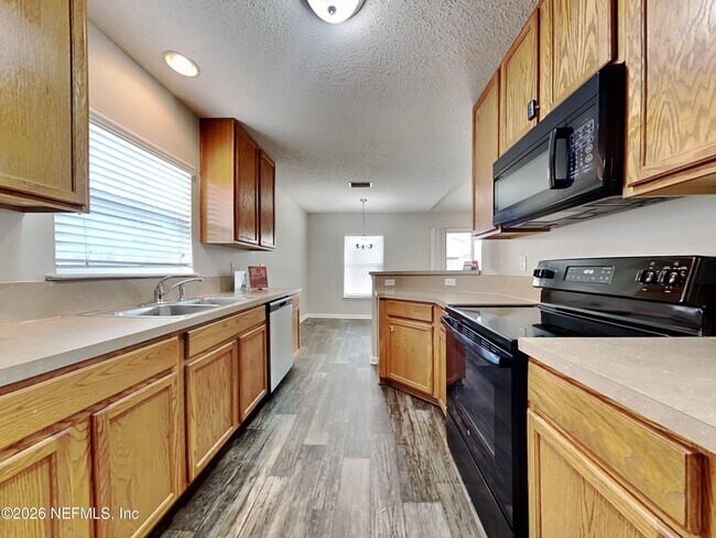 Building Photo - 6463 Silk Leaf Ln