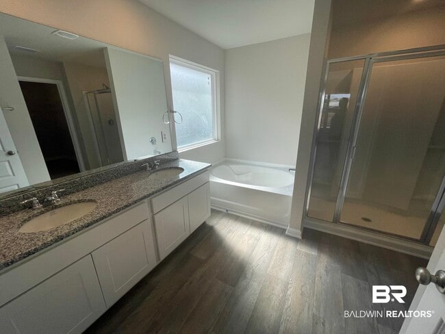 Building Photo - 213 Burnston Way