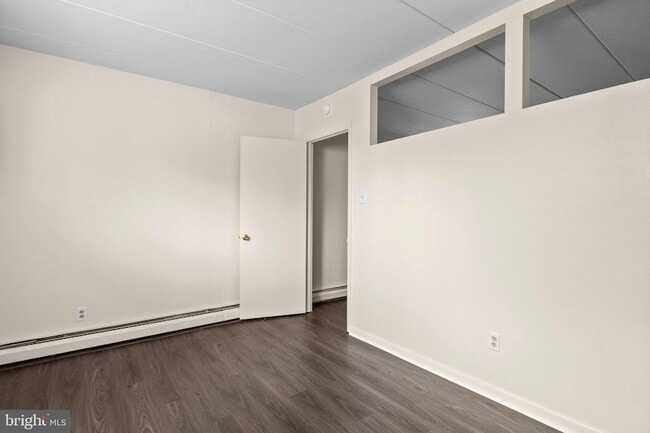 Building Photo - 1575 W Street Rd