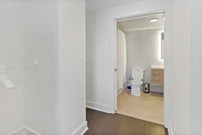 Building Photo - 904 T St NW