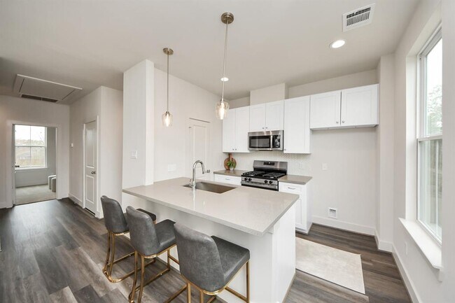 Building Photo - 5210 Burress Springs Ln