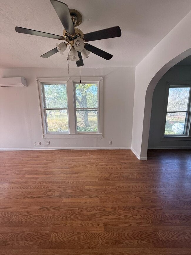 Building Photo - 8315 Fm 327