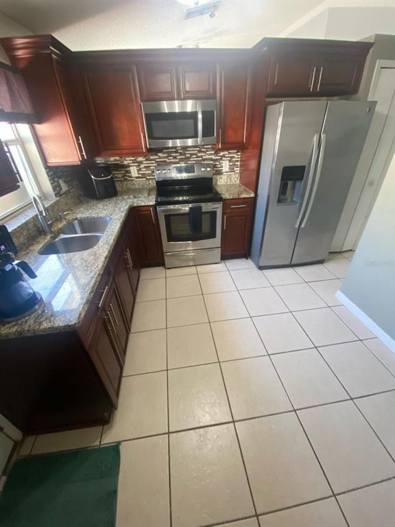 Building Photo - 2451 Harbor Town Dr