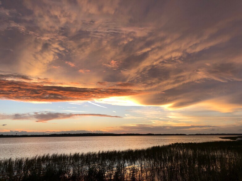 Building Photo - 12846 Florida Ave