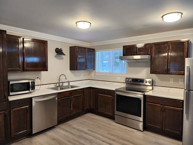 Building Photo - Coming Soon-17040 Azusa Road, Bend OR 97707