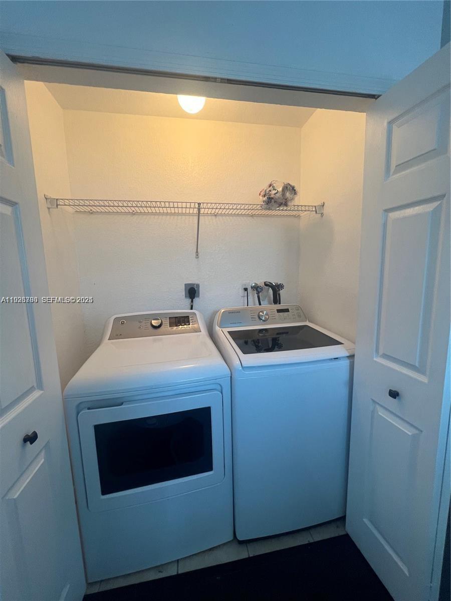 Building Photo - 12406 SW 126th Ave