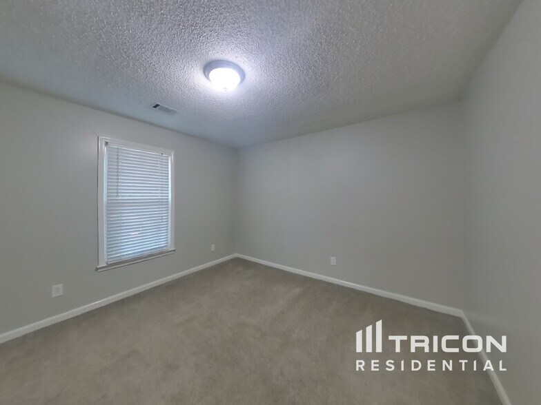 Building Photo - 2875 Brookton Ln SE