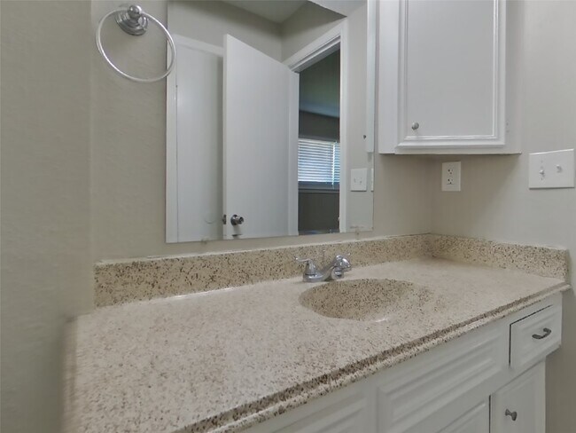 Building Photo - 10406 Kirkwren Dr