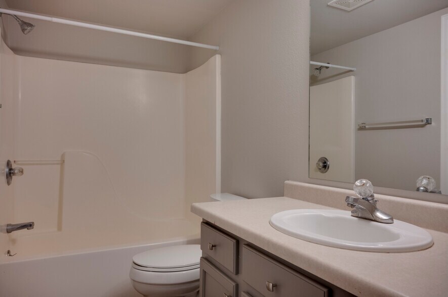 Building Photo - 4203 Sunset Ridge Ct