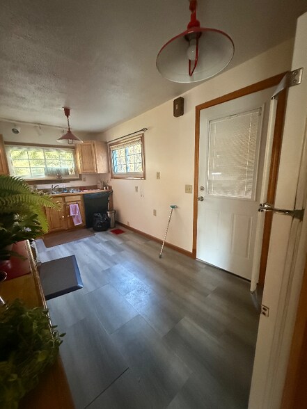 Building Photo - 26 Rochester St