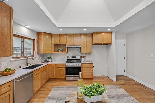 Building Photo - Updated Single-Story 4BR Home with Pool in Prime Pleasanton Valley Location