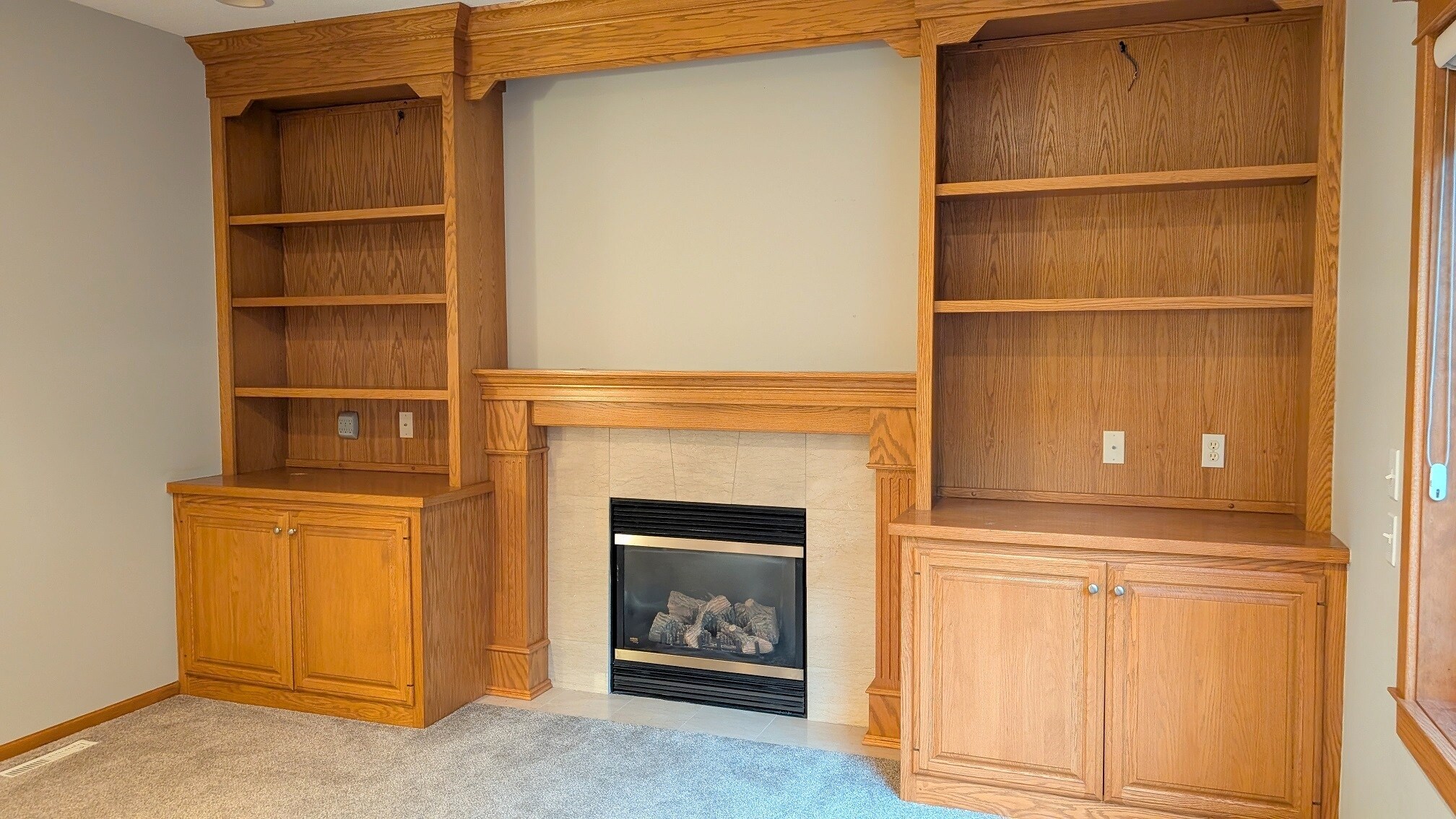 Living room - 2669 Kathleen Ln NE
