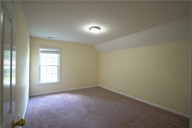 Building Photo - 9420 Coleherne Ct