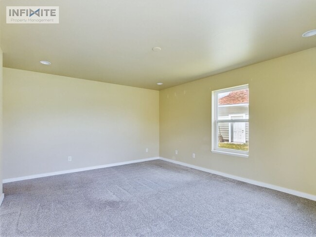 Building Photo - 1113 Las Campanas Dr