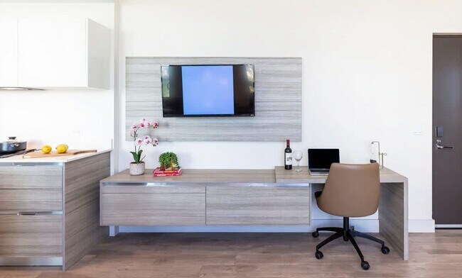 Building Photo - 777 N Ocean Dr