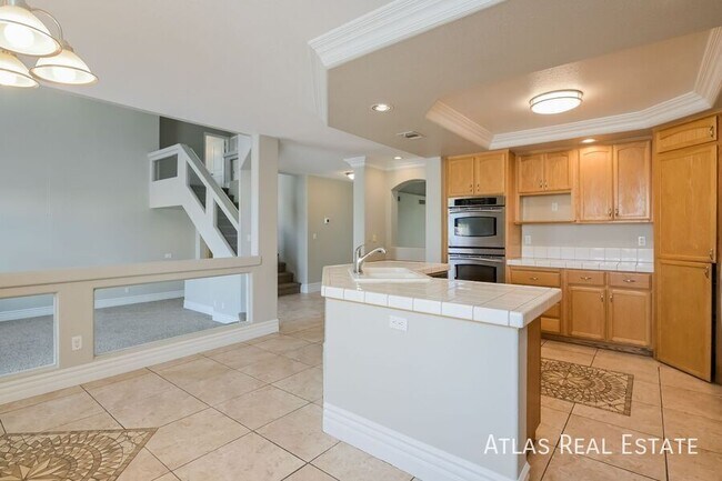 Building Photo - 3704 Fisherking Dr