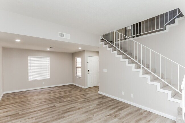 Building Photo - 1635 Keena Dr