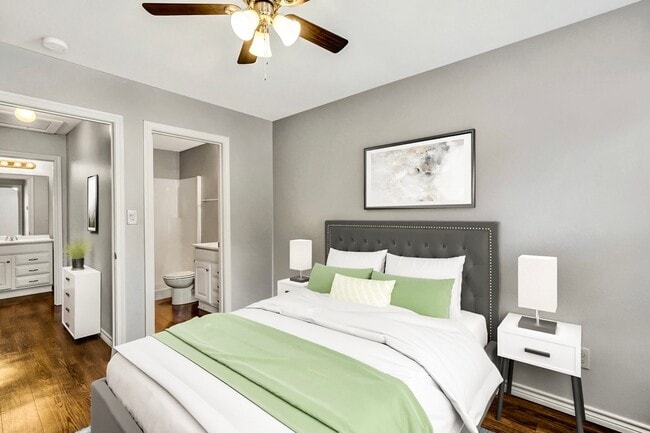 Building Photo - 2 Bedroom 2 Bath at Mansion Creek! Chapel Hill ISD!