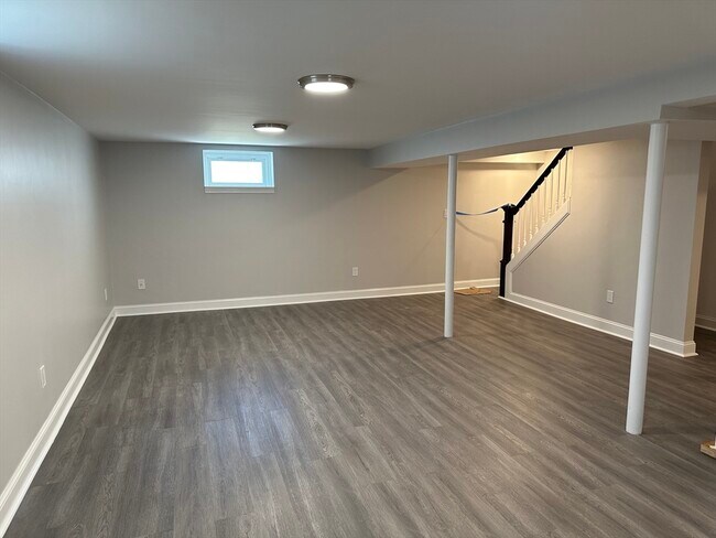 Building Photo - 35 Trapelo Rd