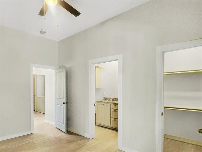 Building Photo - 2116 Charles Whitlow Ave