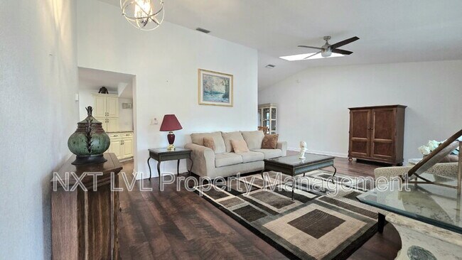 Building Photo - 2317 SW 44th Terrace