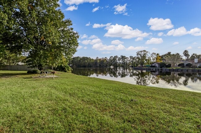 Building Photo - 132 Woodvalley Ct
