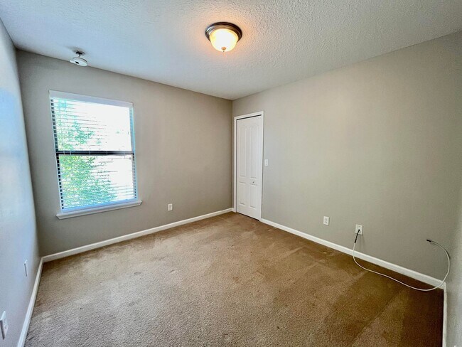 Building Photo - 606 Drake Bay Terrace