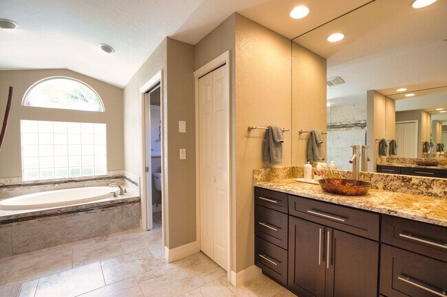 Building Photo - Luxury Home with Saltwater Heated Pool, Spa & Spectacular Golf Course Views, and includes Social ...