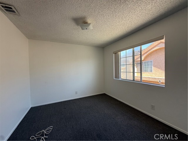 Building Photo - 4061 E 60th St