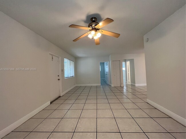 Building Photo - 240 NW 48th Ct