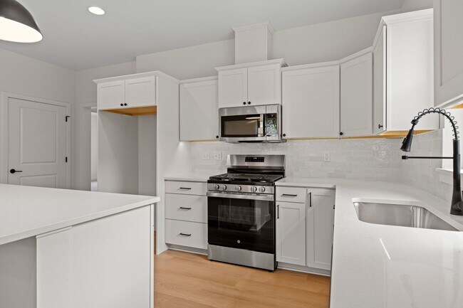 Building Photo - 854 Prospector Pl