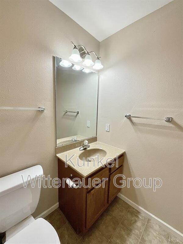 Building Photo - 10909 Kentfield Dr