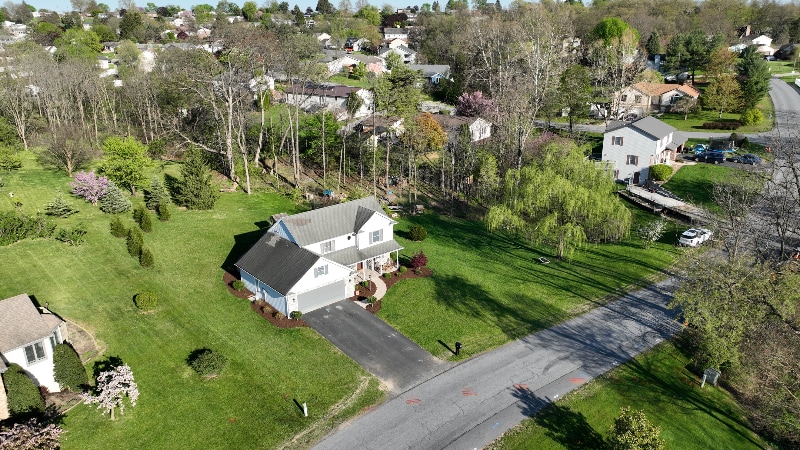 Building Photo - 105 Buckingham Dr