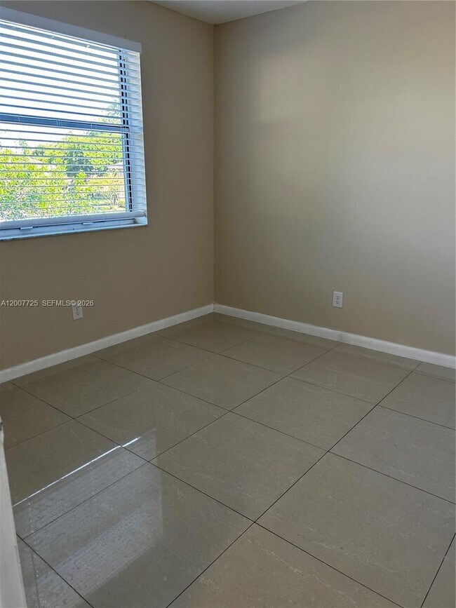 Building Photo - 713 NW 103rd Terrace