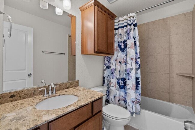 Building Photo - 3622 Pasteur Ln