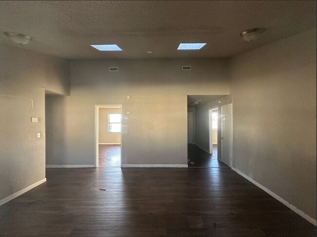 Building Photo - Beautiful 4-Bedroom Home Available!