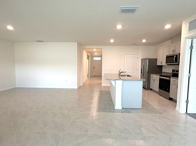 Building Photo - Beautiful Brand New Home In Ormond Beach S...
