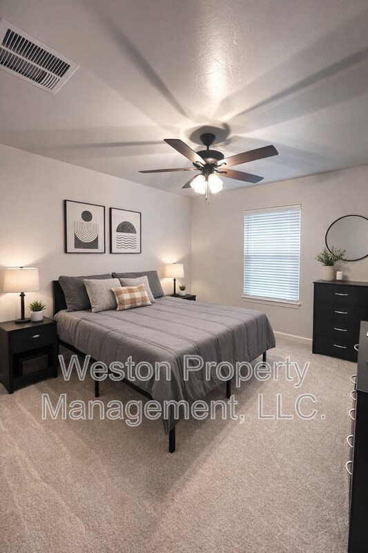 Building Photo - 9212 SW 41st St