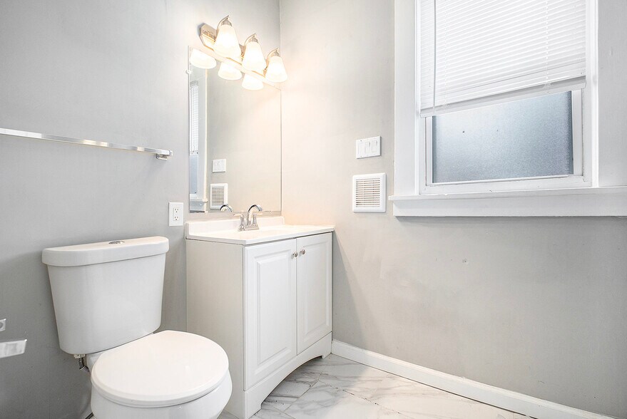 Building Photo - 3366 W 88th St