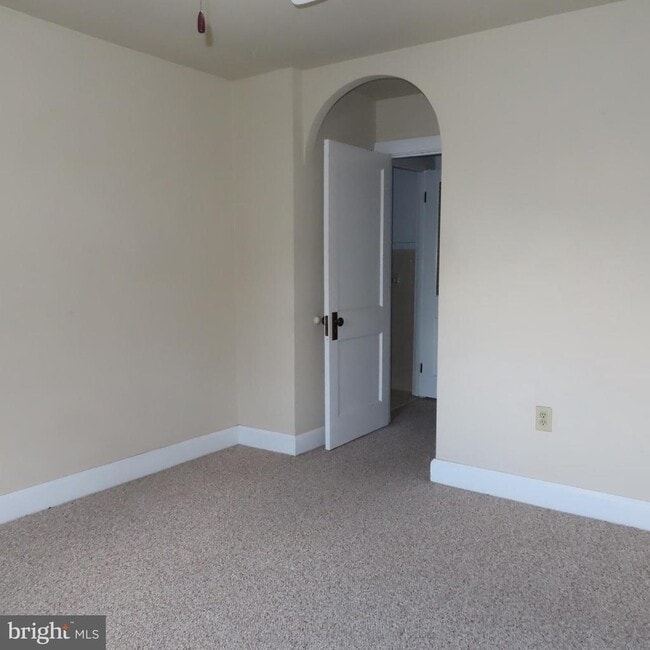 Building Photo - 304 S Coldbrook Ave