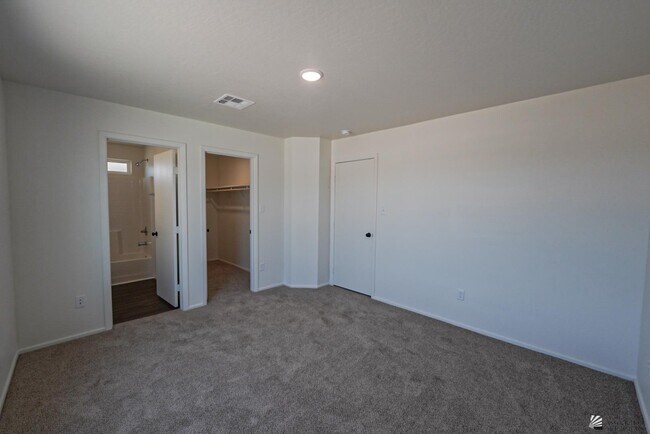 Building Photo - 4643 S Desert Willow Wy