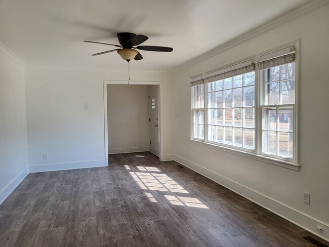 Building Photo - 3 bedroom in Coulwood