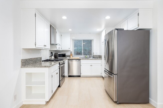 Building Photo - 29202 Heathercliff Rd