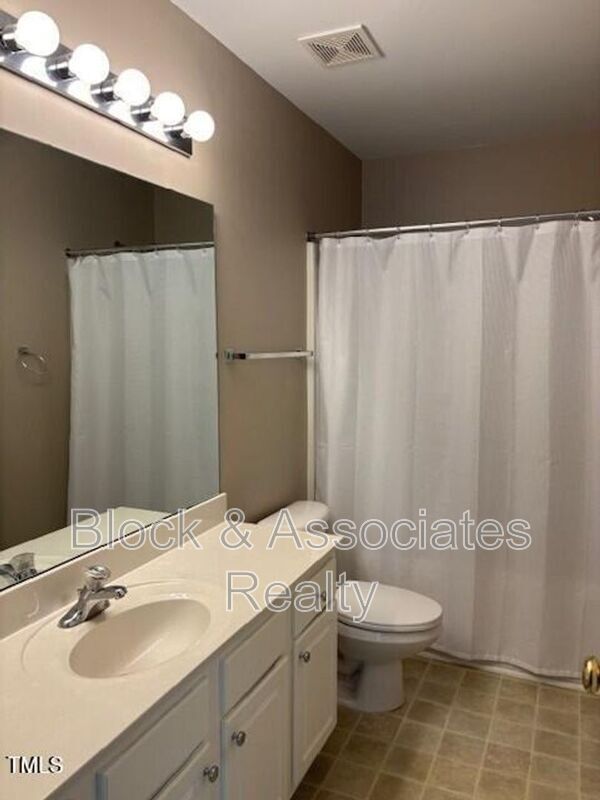 Building Photo - 2407 Trout Stream Drive