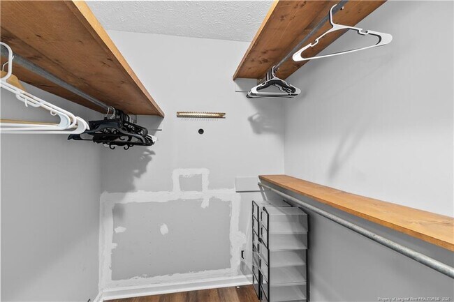 Building Photo - 6617 Idlewood Ct