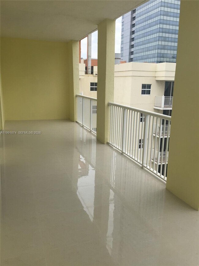 Building Photo - 170 SE 14th St