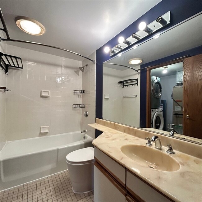 Building Photo - 28 Parkman St