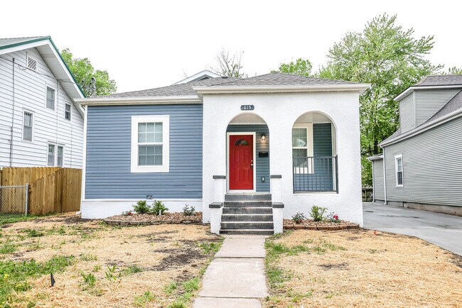 Building Photo - Spacious 5 bed 2 bath Downtown Springfield...