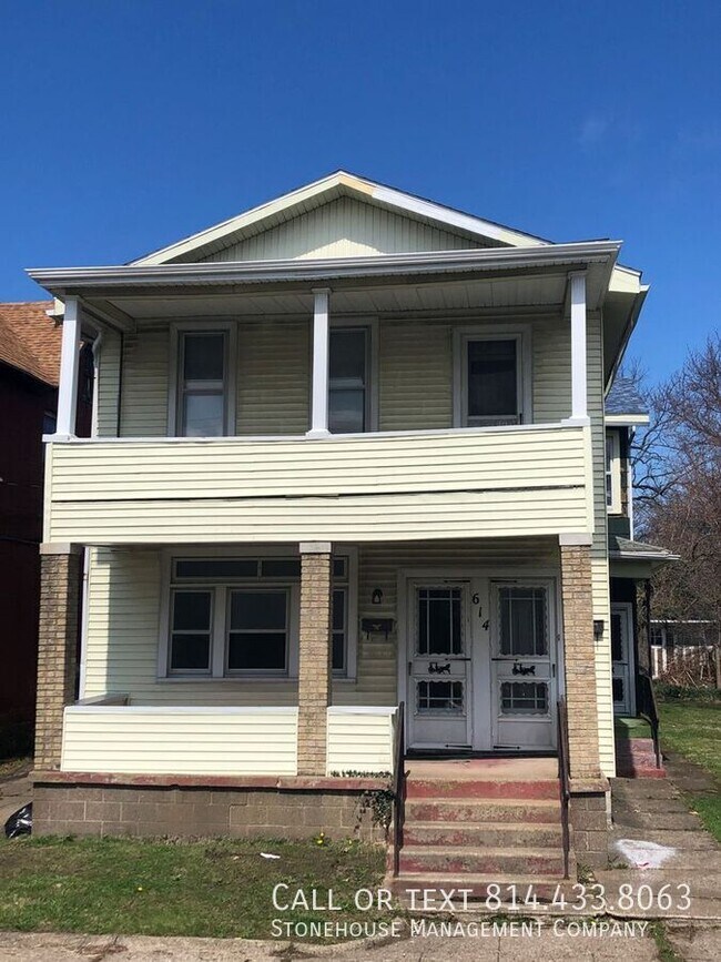 Primary Photo - 614 E 10th St