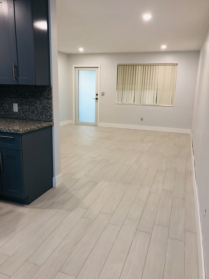 Building Photo - 52 E 17th St